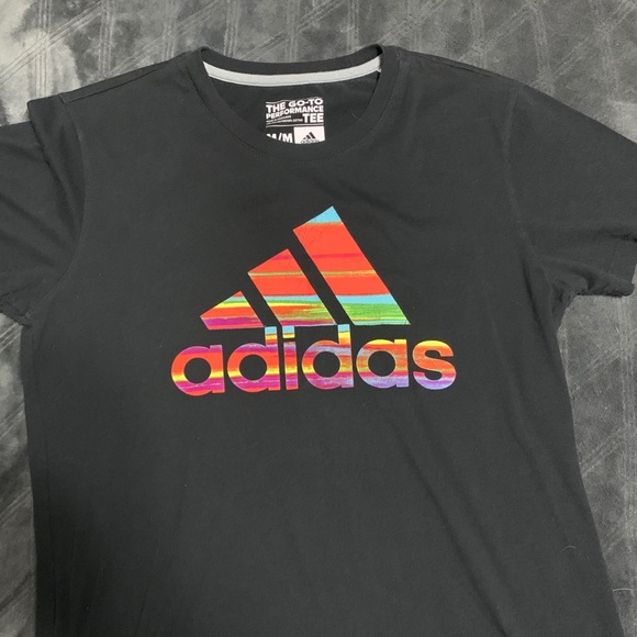 Adidas tee - Picture 1 of 1